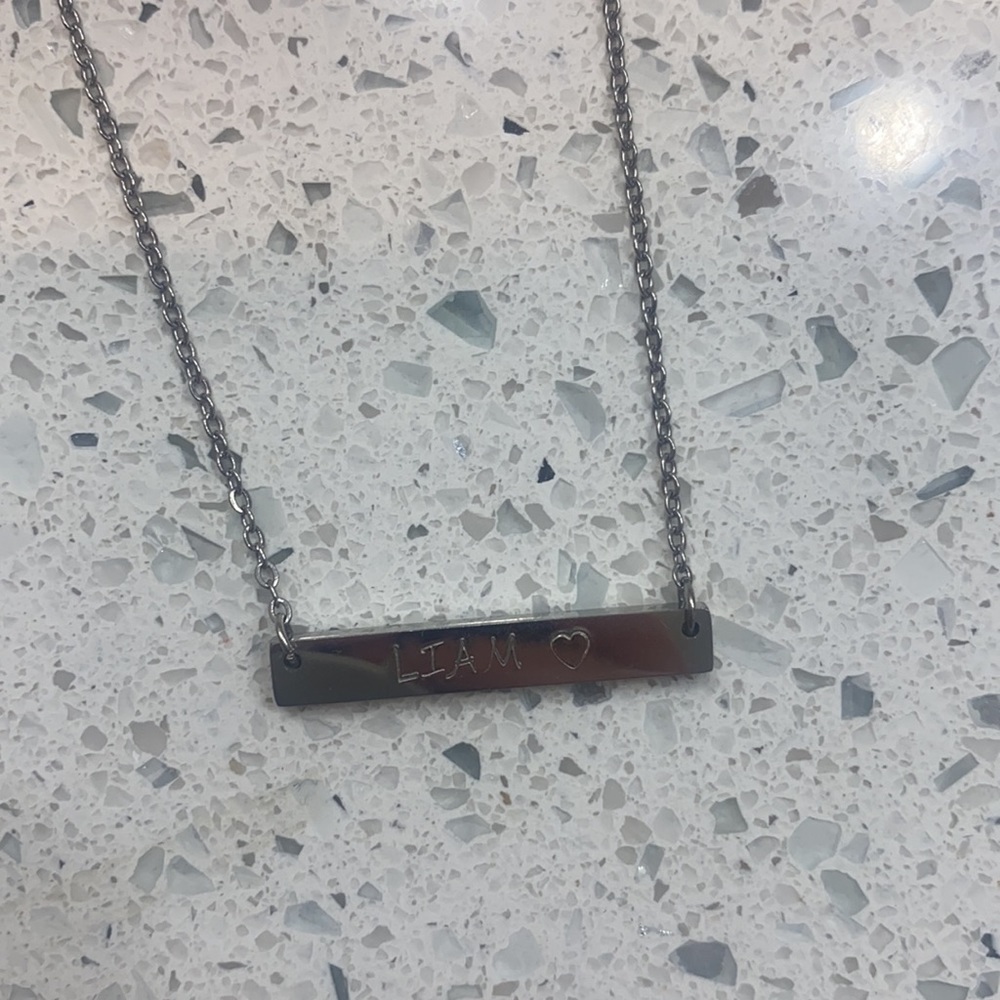 “Liam ❤️” engraved bar necklace